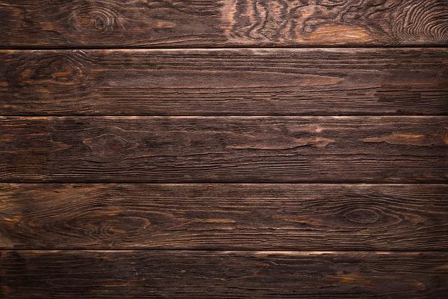 1. Výběr kvalitního dřeva‍ pro výrobu dveří