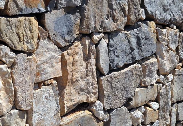 1. Volba kvalitního sádrokartonu pro instalaci dveří: Bezpečnost a trvanlivost zaručena