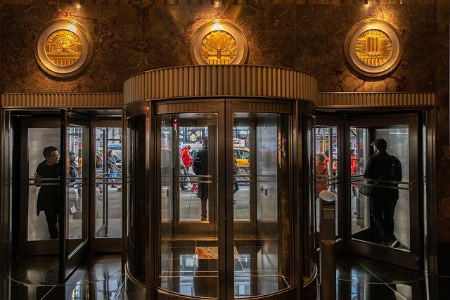 4. Možnosti úpravy a designu vchodových dveří podle vašich představ