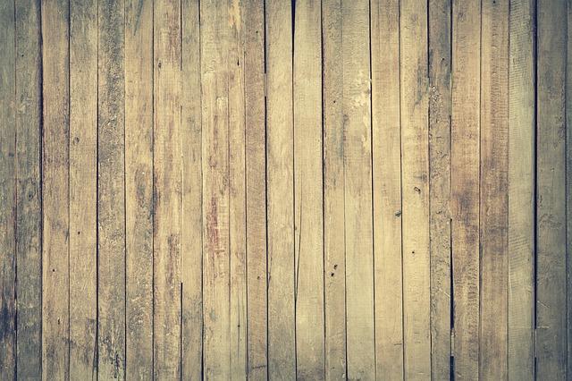 2. Dřevěná nebo kovová klika na bránu:‍ Která je vhodnější pro váš ⁣domov?